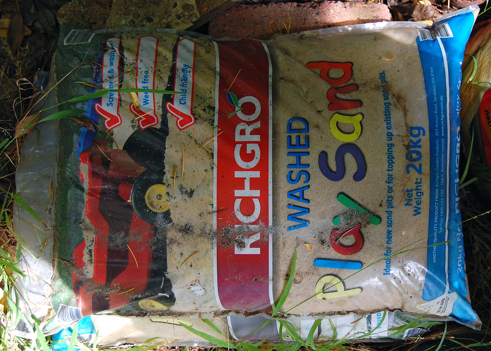 This is the sand that I used, I got four bags of it from a local hardware store - Make an Instant Tracking Box to Learn Animal Tracking - Survive.au